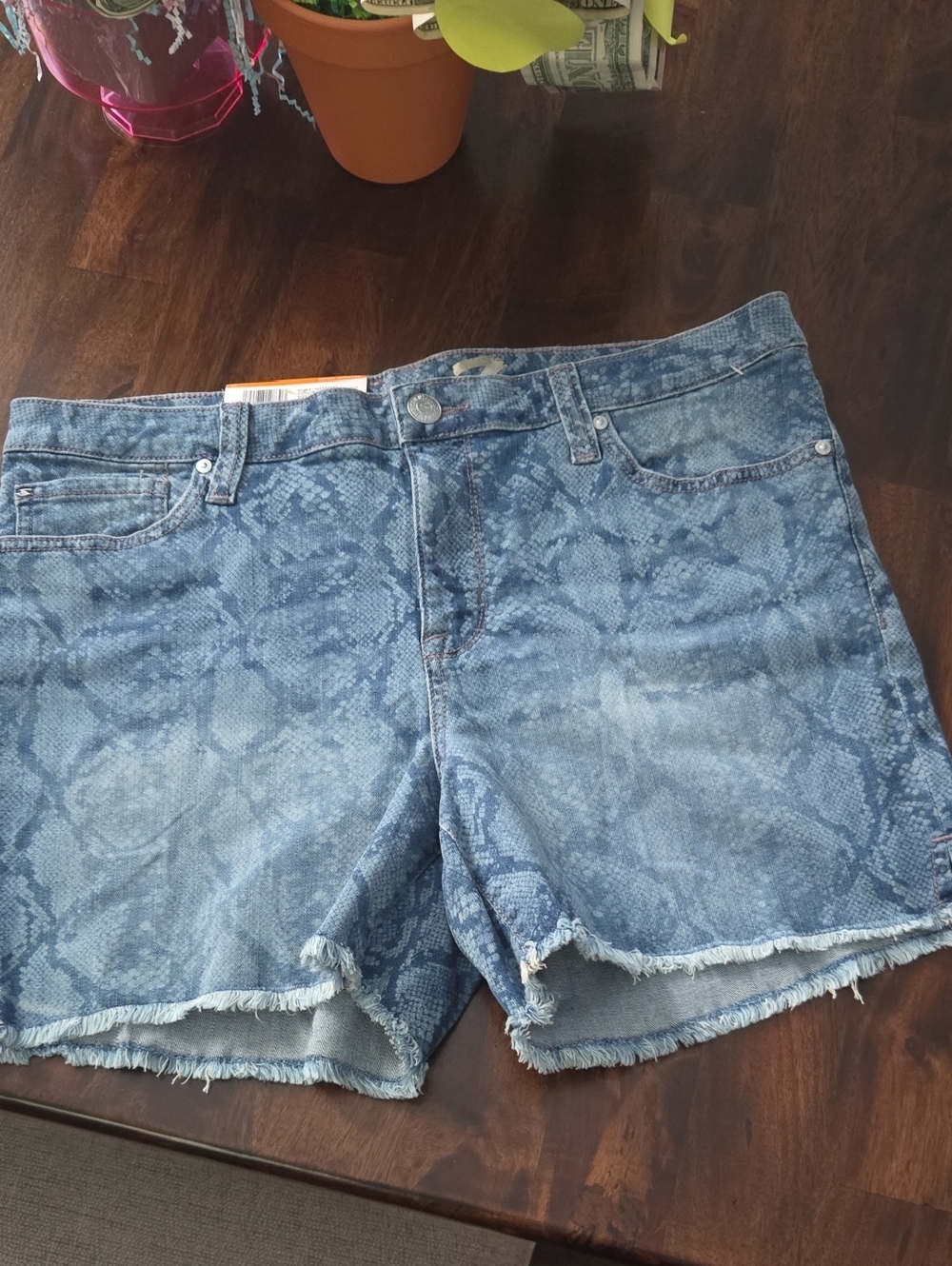 Seven 7 Weekend Shorts